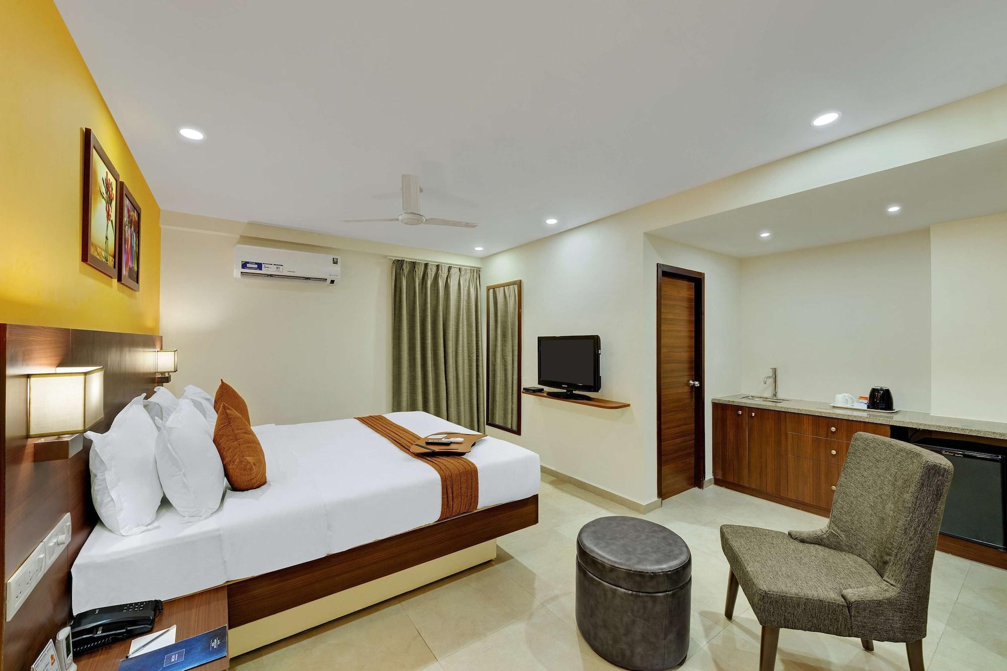 Hotel Western Alkapuri, 3*