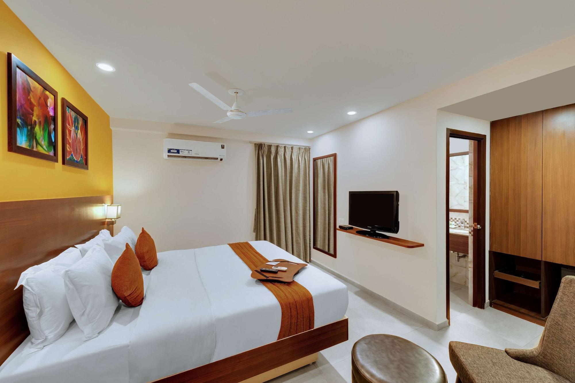 Western Alkapuri, 3*