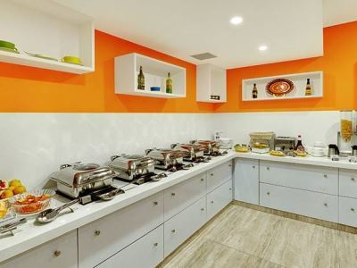 Hotel Western Alkapuri,